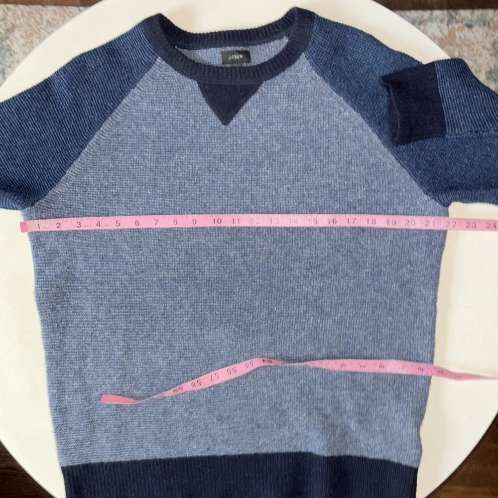 J. Crew Men’s Lambs Wool Crewneck Sweater Size Medium Blue